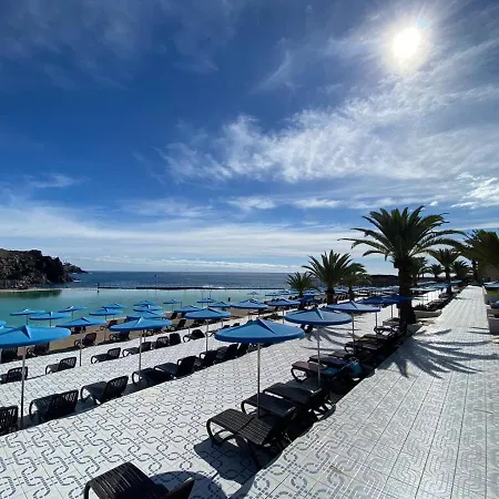 With Pool,wifi Near The Beach In Costa Del Silencio